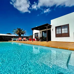 Pilar Villa